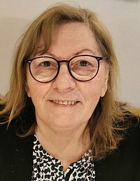 Christine Hauhart